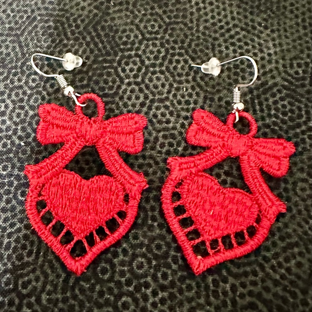 Embroidered Freestanding Lace Bow and Red Heart Earrings.
